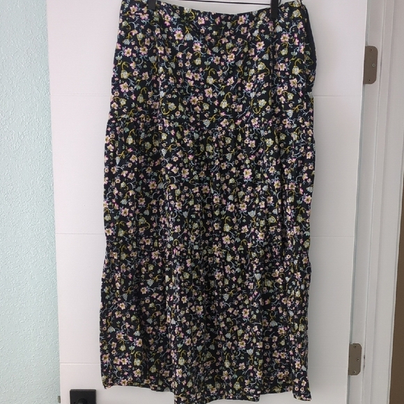 Who What Wear Dresses & Skirts - Who What Wear Tiered Floral Maxi Boho Summer Festival Skirt Side Pockets Sz 16